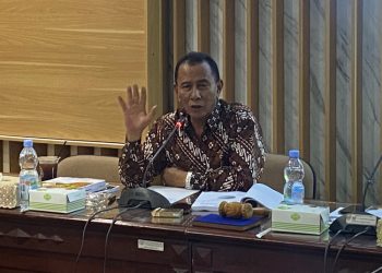 Ketua Bapemperda DPRD Kudus Ngateman mendorong ketahanan pangan Undaan dalam rapat kerja penyusunan Ranperda Cadangan Pangan, Senin (26/5/2025). (Fahtur Rohman/Harianmuria.com)