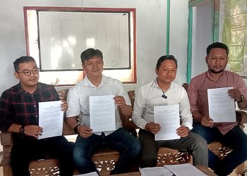 Tim kuasa hukum delapan anggota koperasi BLN Salatiga menjelaskan gugatan terkait kasus yang dialami kliennya, Sabtu (31/5/2025). (Angga Rosa/Harianmuria.com)