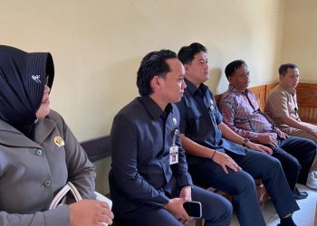 Komisi A DPRD Pati melakukan sidak di kantor desa untuk menilai kinerja pemerintah desa (pemdes). (Febriyanto/Harianmuria.com)
