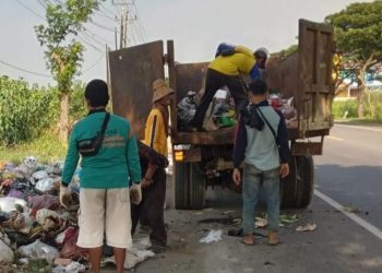 Kondisi truk pengangkut sampah di Pati yang termakan usia dan tak layak pakai. (Febriyanto/Harianmuria.com)