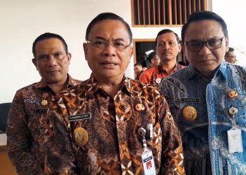 Bupati Pati Sudewo memberikan keterangan usai membuka pelatihan pemberdayaan kelembagaan dan pengembangan usaha mikro yang diikuti oleh 125 pelaku UMKM di Pati. (Mutia Parasti/Harianmuria.com)