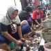 Jasa pembersihan kepala dan kaki hewan kurban di 'Bengkel Kepala dan Kaki' di Kampung Bustaman, Jalan MT Haryono, Semarang. (Rizky Syahrul/Harianmuria.com)