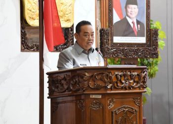 Bupati Grobogan Setyo Hadi menyampaikan pengajuan Raperda tentang Penyertaan Modal kepada BUMD dalam forum Rapat Paripurna DPRD Grobogan, Senin, 30 Juni 2025. (Ahmad Abror/Harianmuria.com)
