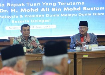 Gubernur Jawa Tengah Ahmad Luthfi menerima kunjungan Gubernur Malaka Mohd Ali Rustam di Kantor Gubernur Jateng, Semarang, Jumat, 20 Juni 2025. (Dok. Diskominfo Jateng/Harianmuria.com)