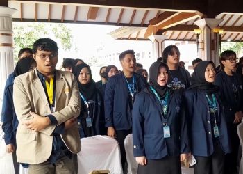 Ratusan mahasiswa KKN dari UGM dan IPB diterima Bupati Pati Sudewo di Pendapa Kabupaten Pati pada Senin, 23 Juni 2025. (Mutia Parasti/Harianmuria.com)
