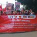 Ratusan buruh FSPMI menggelar aksi di Kantor Dinas Koperasi, UKM, Tenaga Kerja dan Transmigrasi (Diskopukmnakertrans) Kabupaten Jepara, Selasa, 24 Juni 2025. (Tomi Budianto/Harianmuria.com)