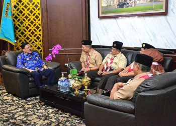 Wali Kota Salatiga Robby Hernawan menerima audiensi Kwartir Cabang (Kwarcab) Gerakan Pramuka Salatiga di ruang kerjanya, Selasa, 17 Juni 2025. (Dok. Setda Salatiga/Harianmuria.com)