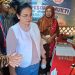 Wali Kota Semarang Agustus Wilujeng Pramestuti meninjau stan di Jambore Pokdarwis 2025 di Taman Sleko pada Minggu, 22 Juni 2025. (Syahril Muadz/Harianmuria.com)