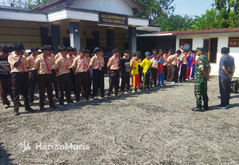 Viral Video Pelajar SMP Baku Hantam di Sukorejo Kendal, Polisi Turun Tangan 2 Para pelajar SMP Kendal yang terlibat baku hantam dipanggil Polsek Sukorejo.