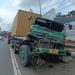 Kondisi truk kontainer ringsek setelah menabrak delapan kendaraan di Simpang Bawen, Kabupaten Semarang, Sabtu, 5 Juli 2025. (Hesty Imaniar/Harianmuria.com)