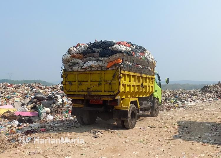 Disanksi KLHK, Kendal Tancap Gas Ubah TPA Jadi Sanitary Landfill 2 TPA Darupono mulai terapkan sanitary landfill.