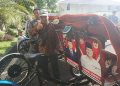 Presiden Prabowo Subianto salurkan 25 unit becak listrik gratis untuk tukang becak sepuh di Pekalongan.