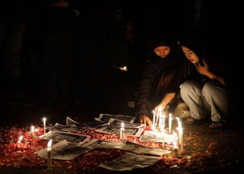 Mahasiswa Kudus gelar aksi seribu lilin dan salat gaib, tuntut keadilan atas kematian Affan dalam tragedi demo Jakarta.