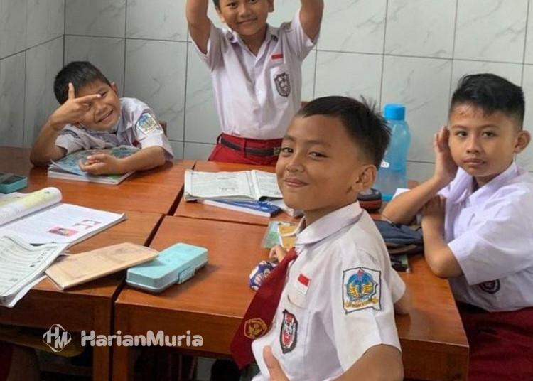 Tahun Ajaran Baru, Sekolah Negeri di Rembang Siap Terapkan Pembelajaran AI dan Koding - Harianmuria Sekolah negeri SD dan SMP di Rembang siap terapkan pembelajaran AI dan koding mulai tahun ajaran 2025/2026.