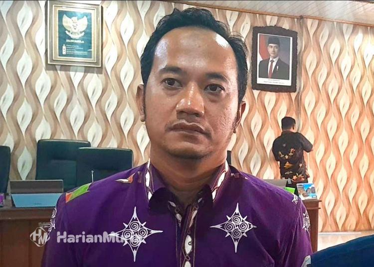 Buruh Demak Desak Pemkab Prioritaskan Tenaga Kerja Lokal, Ini Respons Dinnakerind - Harianmuria Aliansi buruh Demak minta pemerintah prioritaskan tenaga lokal, sementara tenaga asing di Kabupaten Demak hanya 0,2 persen dari total pekerja.