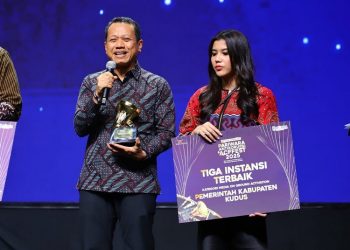 Pemkab Kudus meraih penghargaan Pariwara Antikorupsi & ACFFEST 2025 dari KPK berkat komitmen kuat membangun budaya antikorupsi melalui kampanye langsung kepada masyarakat.