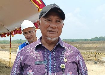 Proyek Embung Karangjati di Blora molor dari jadwal sehingga kontraktor dikenai denda Rp8,5 juta per hari.