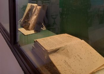 Perpustakaan Masjid Jami Lasem gencarkan gerakan wakaf manuskrip untuk melestarikan naskah kuno Nusantara melalui perawatan modern dan digitalisasi.