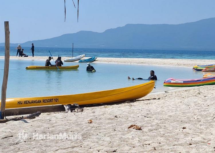 Pulau Menjangan Besar, Destinasi Eksotis Karimunjawa yang Wajib Dikunjungi - Harianmuria Pulau Menjangan Besar menjadi destinasi ekostis di Karimunjawa yang menawarkan keindahan laut biru, penangkaran hiu, hingga spot snorkeling terbaik.