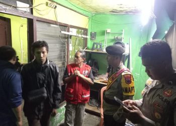 Seorang pria berinisial CBS (36) warga Getasan, Kabupaten Semarang, ditemukan meninggal dunia akibat gantung diri di Perumahan Tingkir Indah, Salatiga.