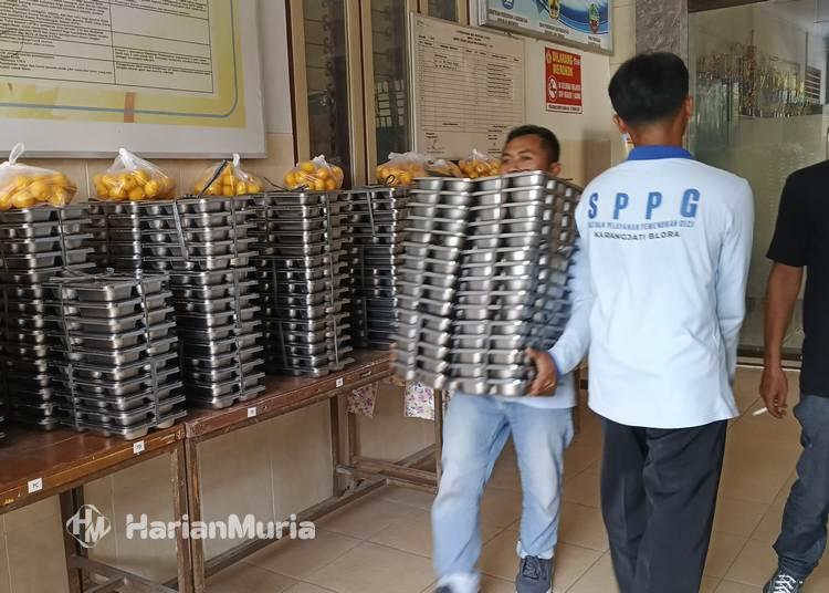 Satgas MBG uji laboratorium menu Makan Bergizi Gratis (MBG) di SMPN 1 Blora setelah 204 siswa mengalami diare.