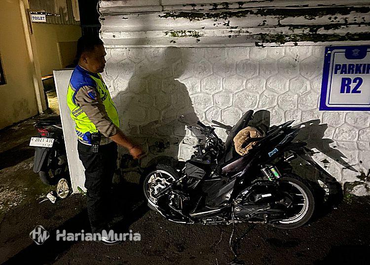 Kecelakaan maut di Jalan Soekarno-Hatta Salatiga menewaskan seorang pelajar 16 tahun, polisi memburu pengemudi misterius yang diduga terlibat dalam insiden.