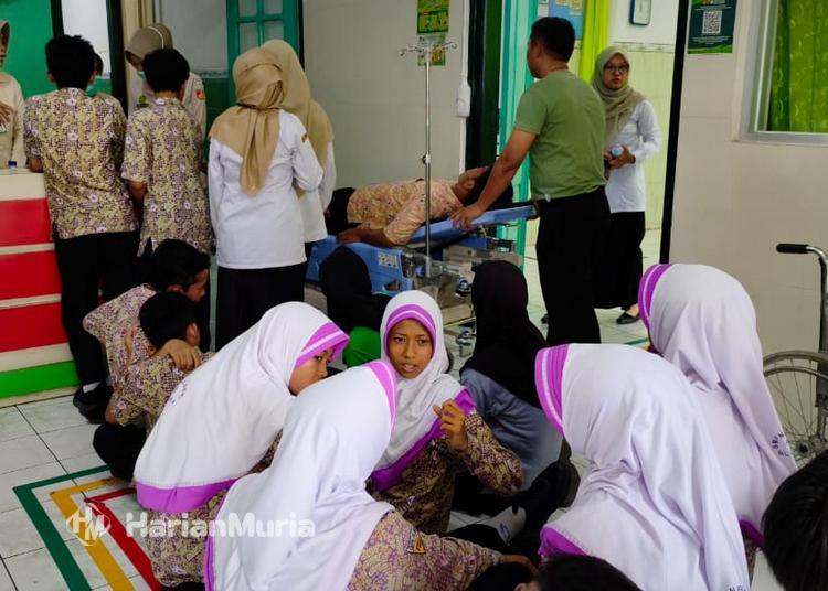 2 Kabupaten Alami Kasus Keracunan MBG, Pemprov Jateng Turun Tangan - Harianmuria Pemprov Jateng melakukan evaluasi menyeluruh terhadap SPPG setelah ratusan siswa di Blora dan Kendal mengalami kasus keracunan program MBG.