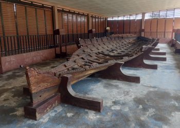 Situs Perahu Kuno Punjulharjo di Rembang menyimpan perahu berusia 1.300 tahun dari abad ke-7, lengkap dengan museum mini, embung, dan fasilitas edukasi yang menjadi destinasi wisata sejarah maritim Nusantara.