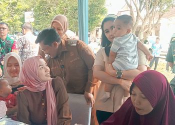 Gerakan Ayah Teladan di Salatiga mendapat apresiasi Wamen Isyana karena dinilai efektif mendorong keberhasilan ASI eksklusif dan pencegahan stunting melalui dukungan aktif para ayah.