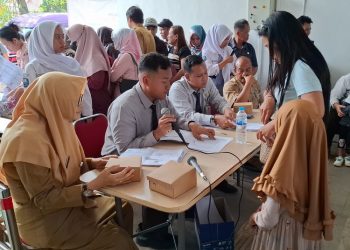 Pemkab Semarang menyalurkan BLT Rp1 juta kepada 52 anak rentan di kawasan Tegalpanas dan Gembol sebagai bentuk perlindungan sosial dan dukungan pendidikan.