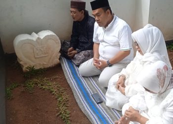 Pemkab Blora menggelar ziarah leluhur ke Makam Tjitrosoman, Tuban, sebagai rangkaian Hari Jadi ke-276.
