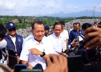 Pemkab Kudus kebut penanganan sampah untuk mengejar tambahan lima poin penilaian lingkungan demi keluar dari status kota kotor dan meraih Sertifikat Adipura.