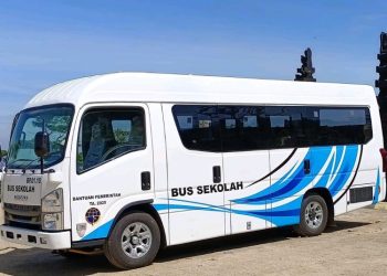 Blora menerima dua bus sekolah dari pemerintah pusat, satu unit akan dioperasikan Pemkab mulai 2026.