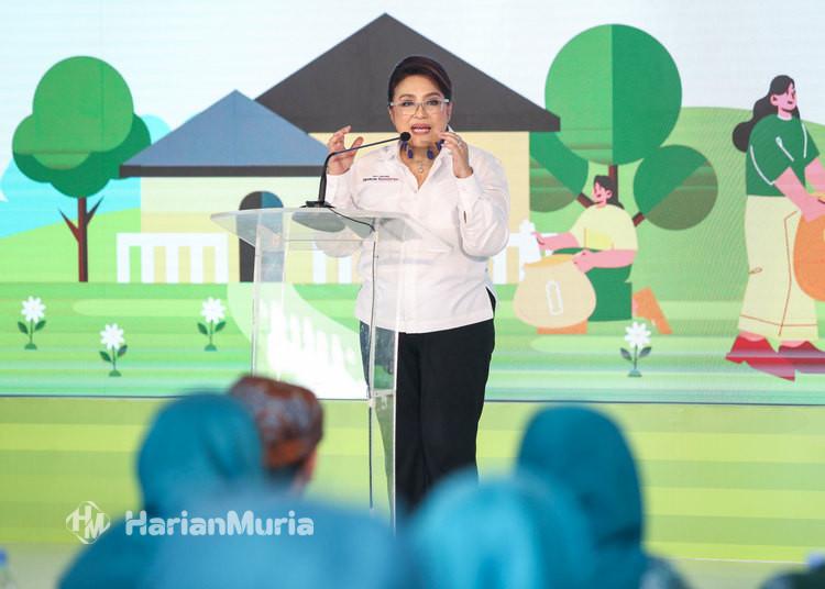 Gandeng PKK Kudus, Bakti Lingkungan Djarum Foundation (BLDF) gencarkan pemilahan sampah organik rumah tangga untuk wujudkan lingkungan bersih dan berkelanjutan.