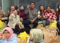 KP2MI menyalurkan bantuan bagi Pekerja Migran Indonesia korban kebakaran apartemen Tai Po Hong Kong, wujud kehadiran negara melindungi PMI di tengah musibah.