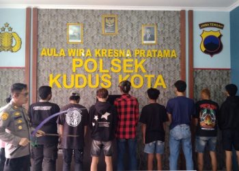 Resahkan warga, Polsek Kudus Kota membubarkan dua kelompok gangster usai rencana tawuran.
