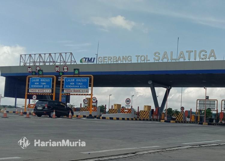 Gerbang tol Salatiga di ruas tol Semarang–Solo.  (Lingkarnews Network/Harianmuria.com)