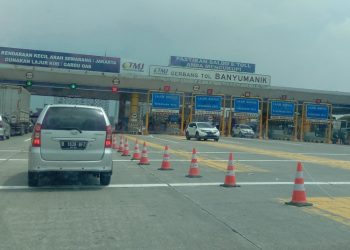 Arus lalu lintas di Tol Semarang–Solo terpantau lancar saat libur Natal 2025.