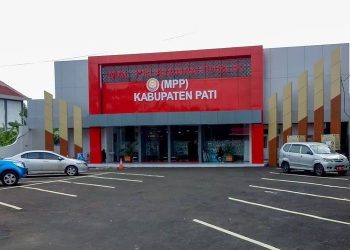 Layanan penerbitan Nomor Induk Berusaha (NIB) di Kabupaten Pati sementara terhambat akibat penyesuaian sistem OSS-RBA, DPMPTSP ungkap kendala ini terjadi secara nasional.