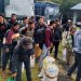 Pemprov Jawa Tengah memulangkan 100 warganya yang terdampak banjir di Sumatra, khususnya di Bener Meriah, Aceh, dan memfasilitasi transportasi serta bantuan modal usaha.