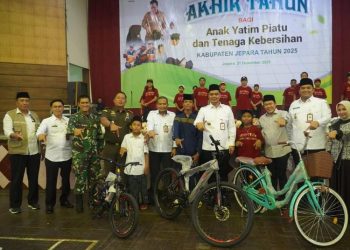 Menjelang akhir tahun 2025, Pemkab Jepara menyalurkan santunan untuk 522 anak yatim dan 233 tenaga kebersihan.