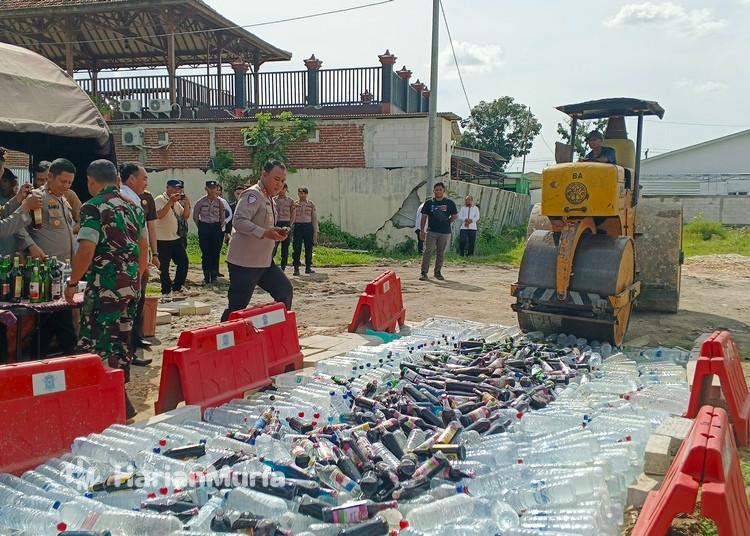 Kriminalitas di Blora Naik Sepanjang 2025, Kasus Curanmor Paling Menonjol - Harianmuria Kriminalitas di Blora meningkat sepanjang 2025 dengan total 181 kasus, curanmor jadi kasus terbanyak.