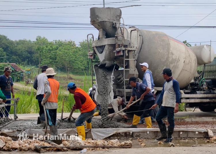Proyek Jalan Jepon–Batas Tuban Molor Terkendala Modal, DPUPR Blora Beri 3 Surat Teguran - Harianmuria Proyek peningkatan jalan Jepon–Bogorejo–Batas Tuban di Blora terancam molor, DPUPR Blora melayangkan tiga surat teguran ke penyedia.