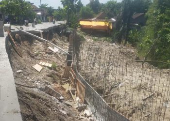 Proyek talut Ngraho–Ketuwan di Kedungtuban Blora molor dari jadwal, progres pekerjaan baru mencapai 40 persen hingga akhir kontrak.