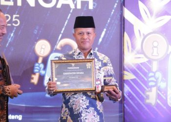 Pemkab Jepara berhasil meraih predikat Kabupaten Informatif dalam Anugerah KIP Jateng 2025.