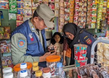 Pemkab Jepara bersama tim gabungan menggelar operasi rokok ilegal dan menyita ratusan bungkus tanpa pita cukai dari tiga wilayah.