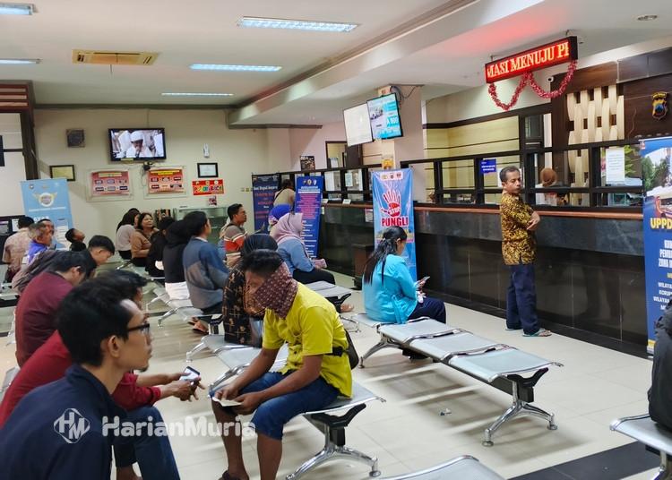 Sebanyak 4,7 juta kendaraan di Jawa Tengah tercatat menunggak pajak pada 2025, berpotensi membuat pendapatan daerah hilang hingga Rp2,4 triliun.