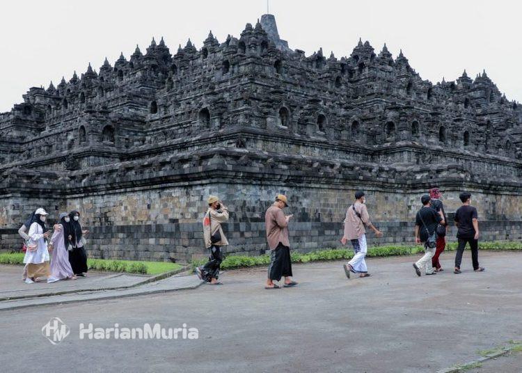 7,8 Juta Wisatawan Diprediksi Padati Destinasi Jateng saat Libur Nataru - Harianmuria Sebanyak 7,8 juta wisatawan diprediksi memadati destinasi wisata Jateng selama libur Natal 2025 dan Tahun Baru 2026 (Nataru).