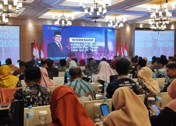 Pemerintah menargetkan 500 ribu lulusan SMK siap bekerja di pasar global melalui Program SMK Go Global.