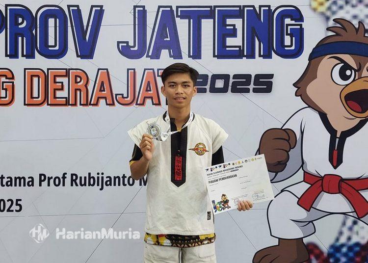 Mahasiswa USM Yardan Asadel Raih Juara II Tarung Derajat POMPROV Jateng 2025 - Harianmuria Mahasiswa Universitas Semarang, Yardan Asadel Salih, berhasil meraih Juara II cabang Tarung Derajat pada ajang POMPROV Jawa Tengah 2025.